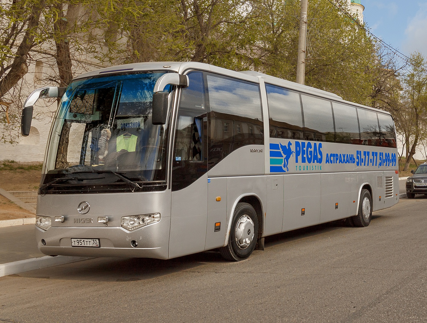 <p><span style="font-weight: bold;">Rent a bus HIGER</span></p>